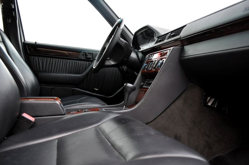 メルセデスベンツ Eクラス 中古車