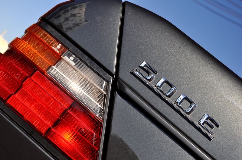 メルセデスベンツ Eクラス(ミディアム) 中古車