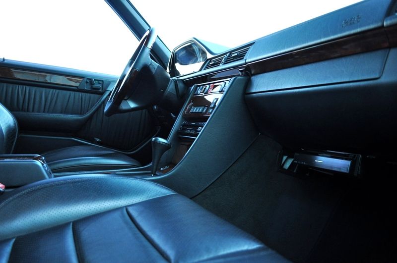 メルセデスベンツ Eクラス(ミディアム) 中古車