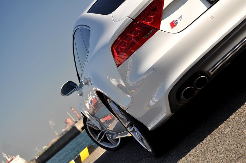 アウディ S7 中古車
