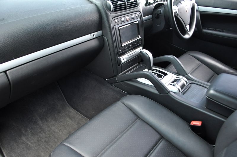 ポルシェ カイエン 中古車