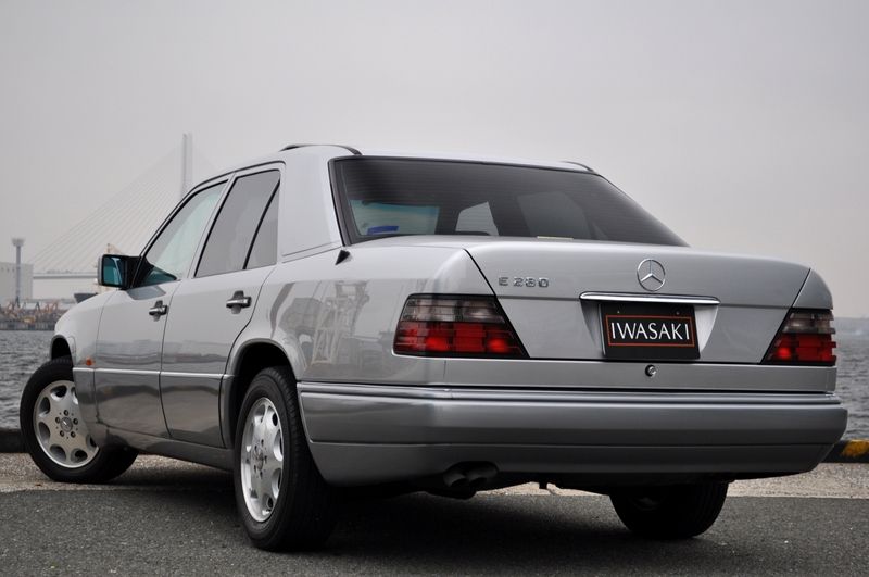 メルセデスベンツ Eクラス 中古車