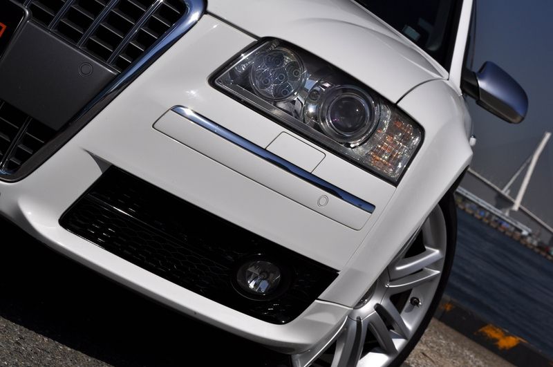 アウディ S8 中古車