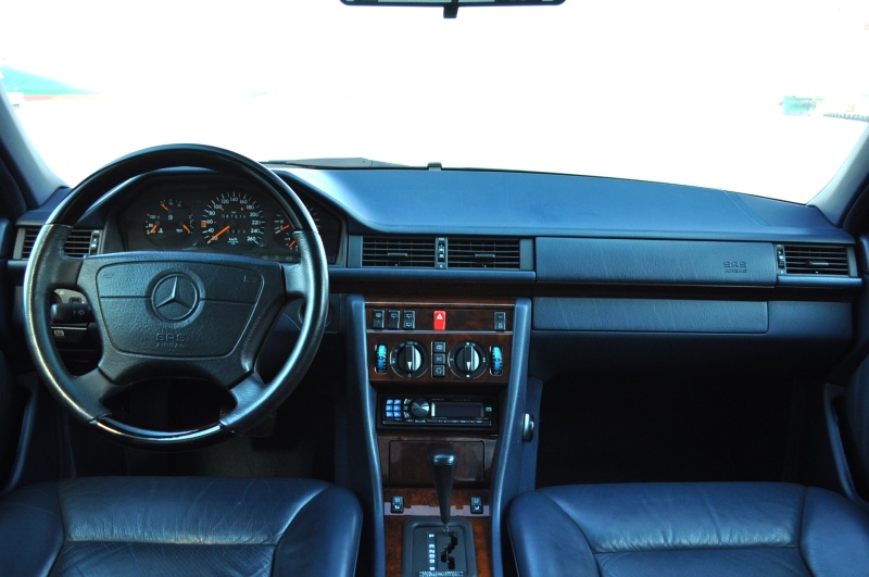 メルセデスベンツ Eクラス 中古車