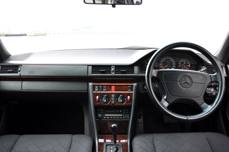 メルセデスベンツ Eクラス 中古車