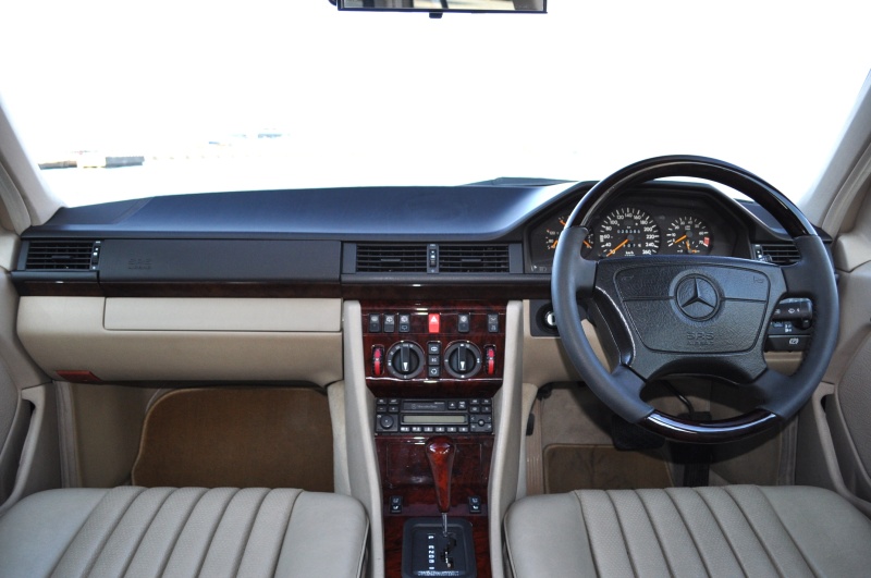 メルセデスベンツ Eクラス 中古車