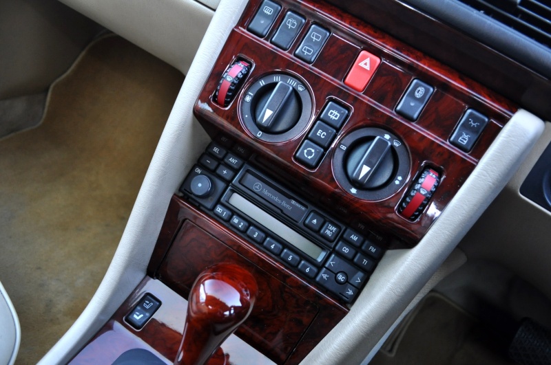 メルセデスベンツ Eクラス 中古車