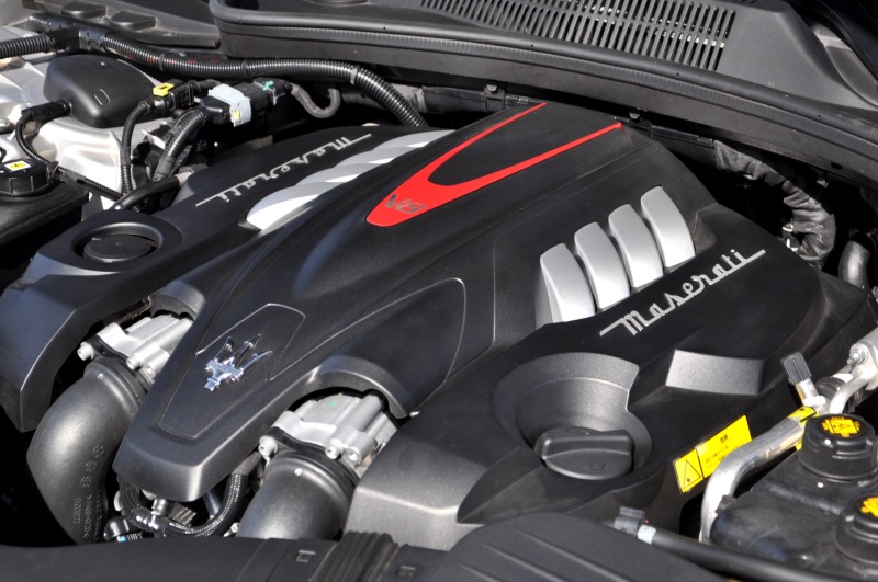 マセラティ クアトロポルテ 中古車