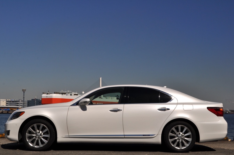 レクサス LSハイブリッド 中古車