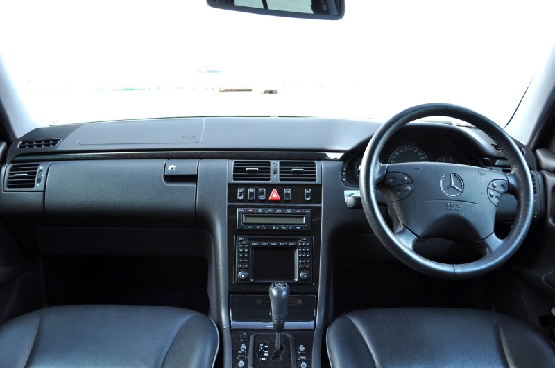 メルセデスベンツ Eクラス 中古車