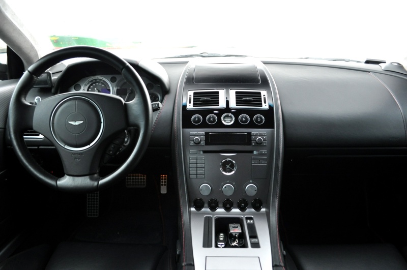 アストンマーティン DB9 中古車