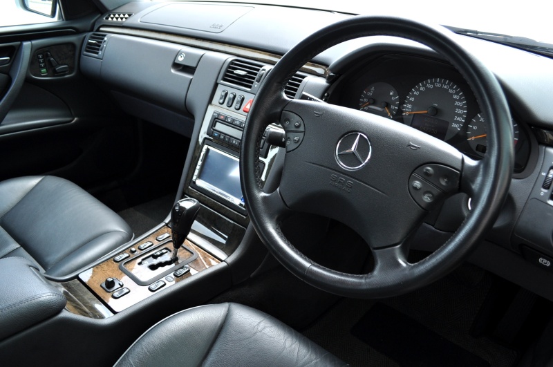 メルセデスベンツ Eクラス 中古車