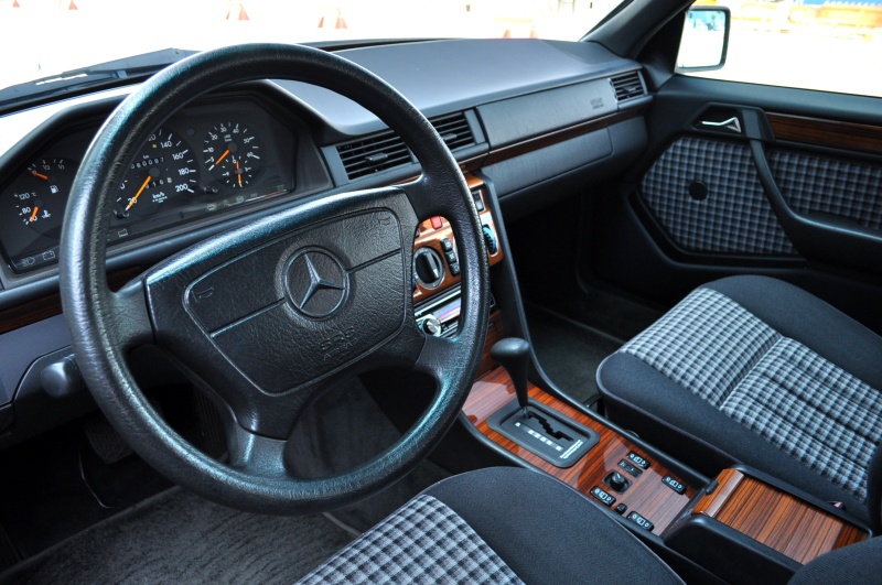 メルセデスベンツ Eクラス(ミディアム) 中古車