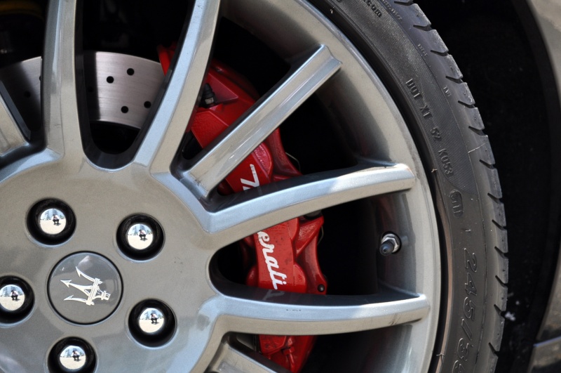 マセラティ グランツーリズモ 中古車