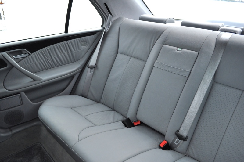 メルセデスベンツ Eクラス 中古車