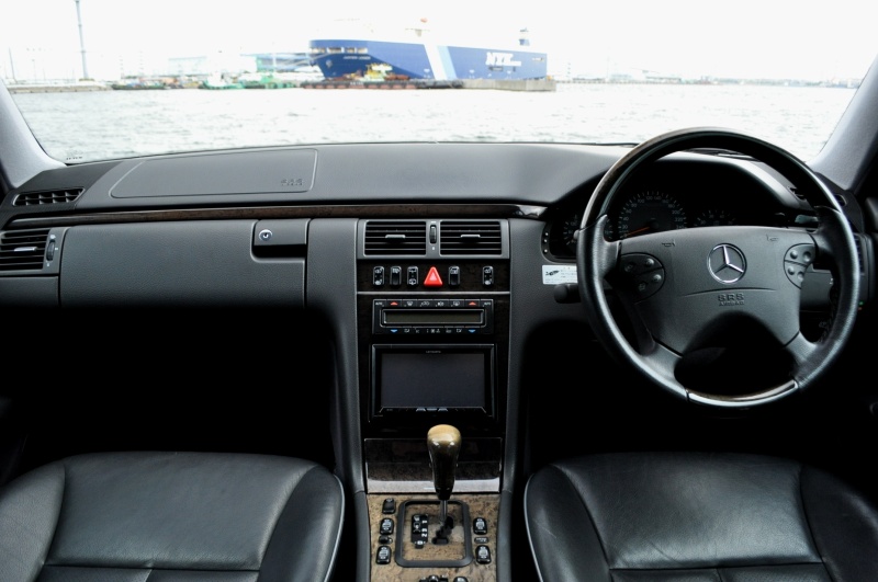 メルセデスベンツ Eクラス 中古車