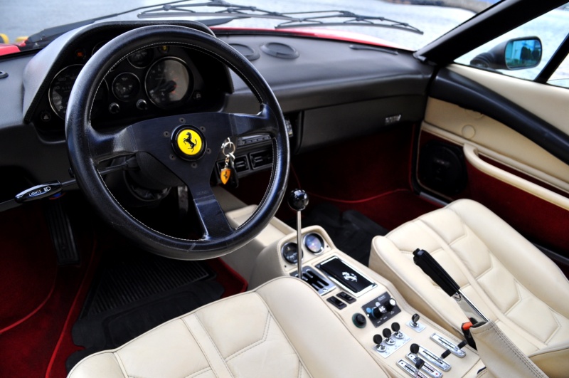 フェラーリ 308 中古車