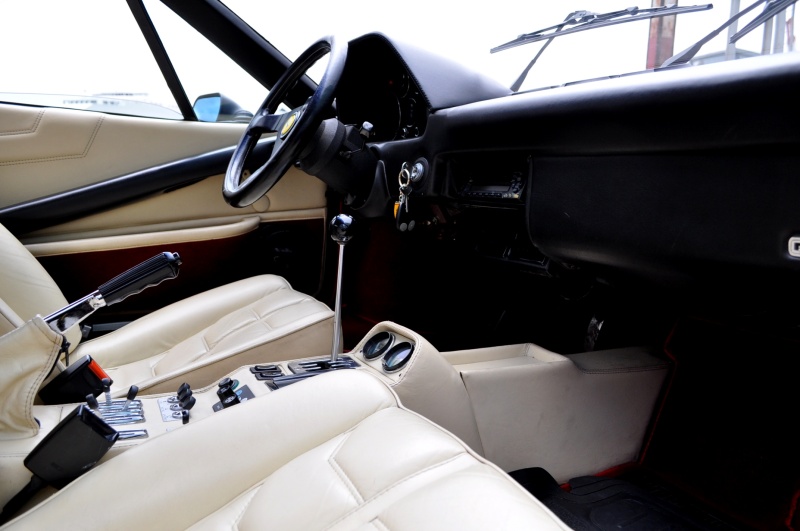 フェラーリ 308 中古車