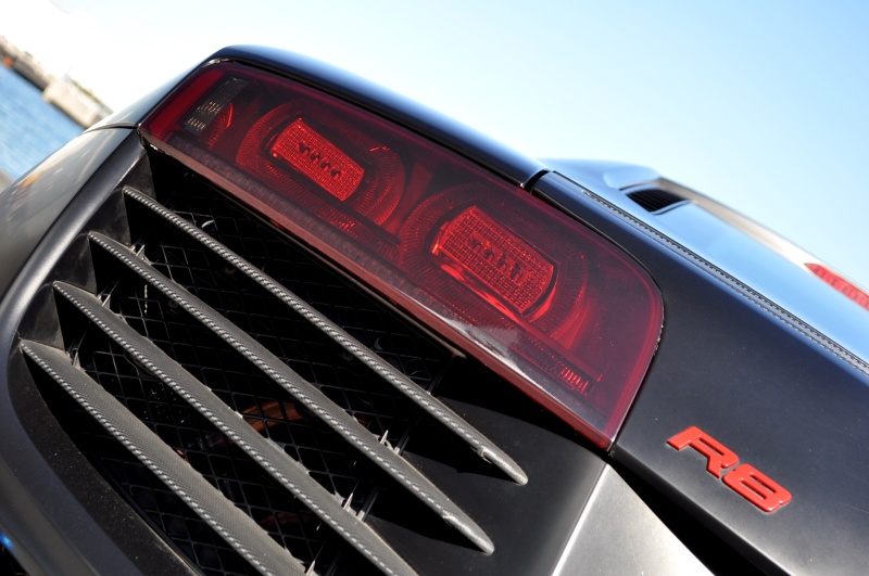 アウディ R8 中古車