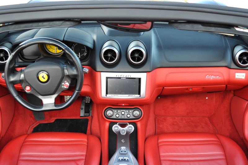 フェラーリ カリフォルニア 中古車