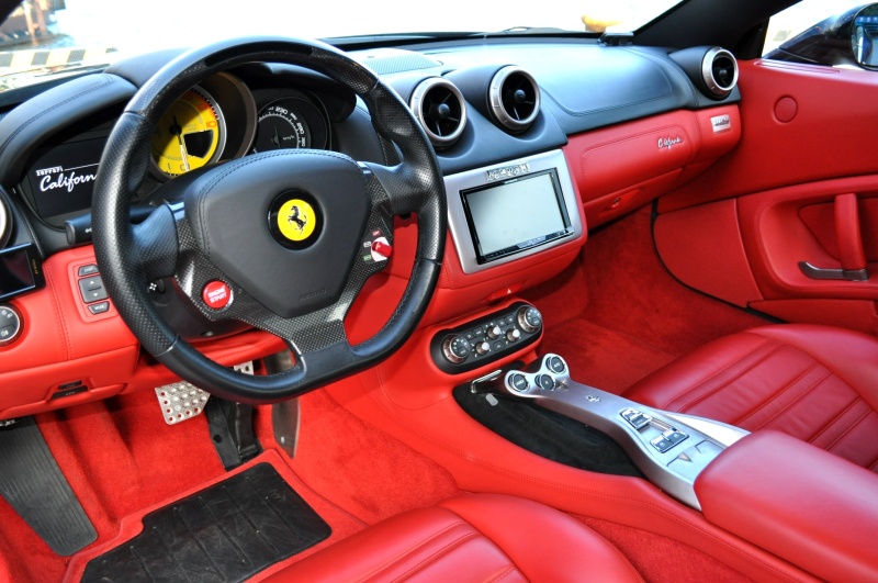 フェラーリ カリフォルニア 中古車