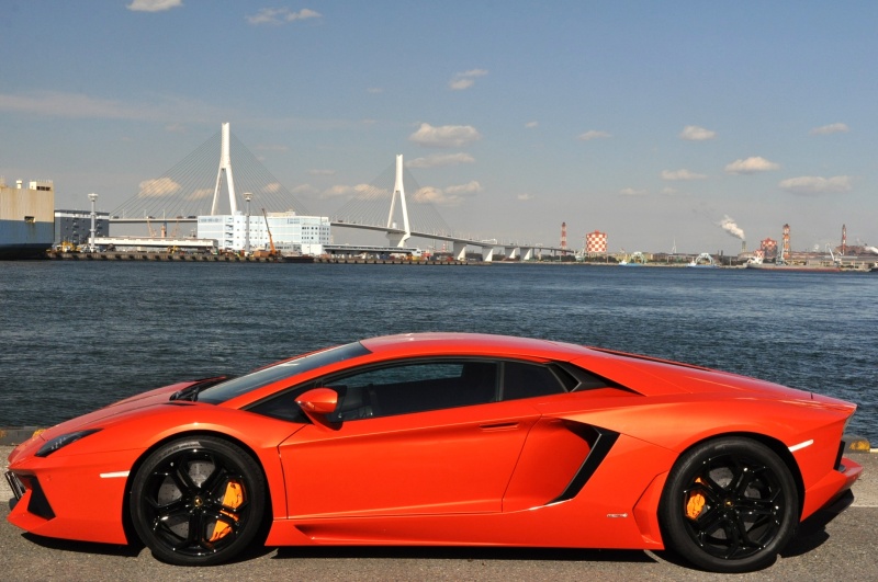 ランボルギーニ アヴェンタドール 新車