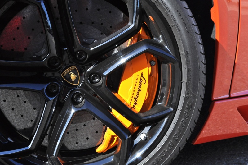 ランボルギーニ アヴェンタドール 新車