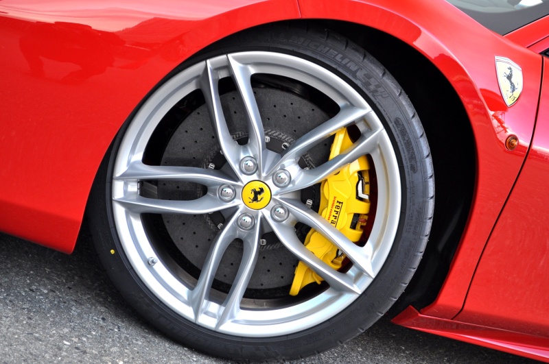 フェラーリ 488GTB 新車