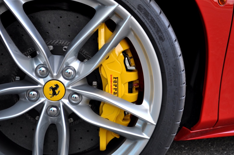 フェラーリ 488GTB 新車