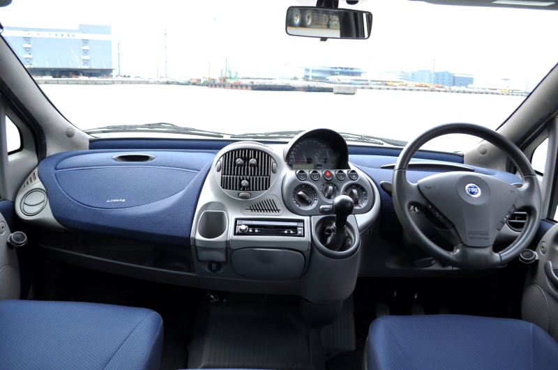 フィアット ムルティプラ 中古車