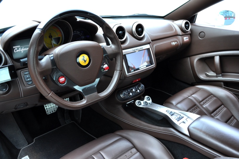フェラーリ カリフォルニア 中古車