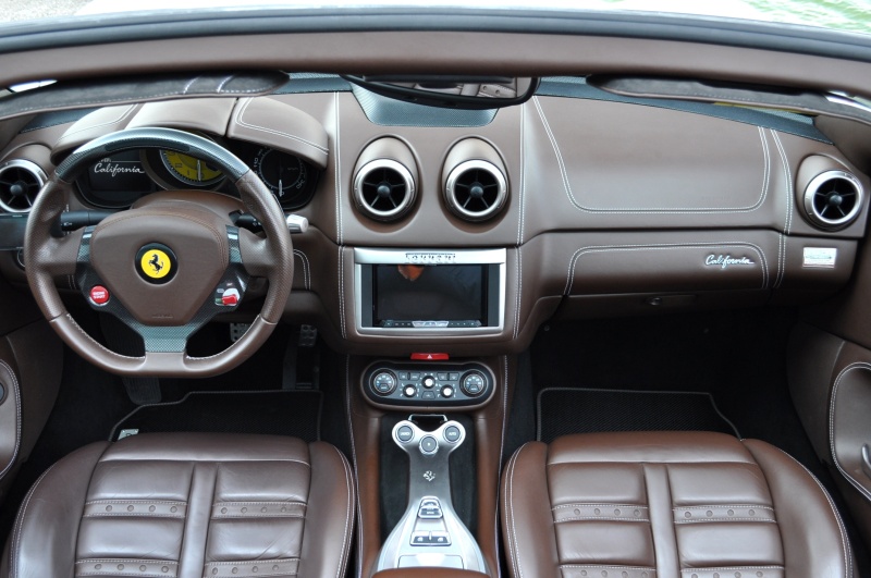 フェラーリ カリフォルニア 中古車