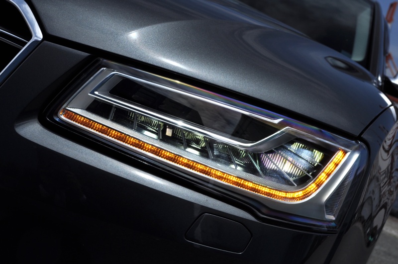 アウディ S8 中古車