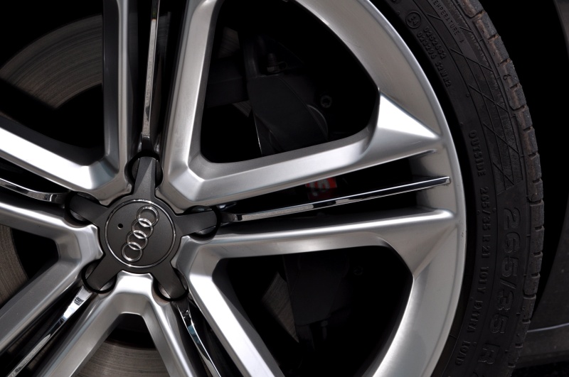 アウディ S8 中古車