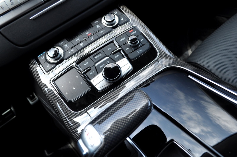 アウディ S8 中古車