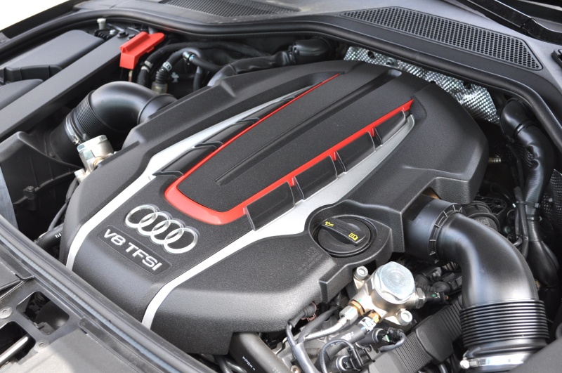 アウディ S8 中古車