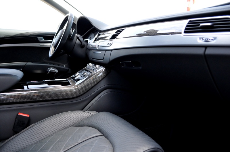 アウディ S8 中古車