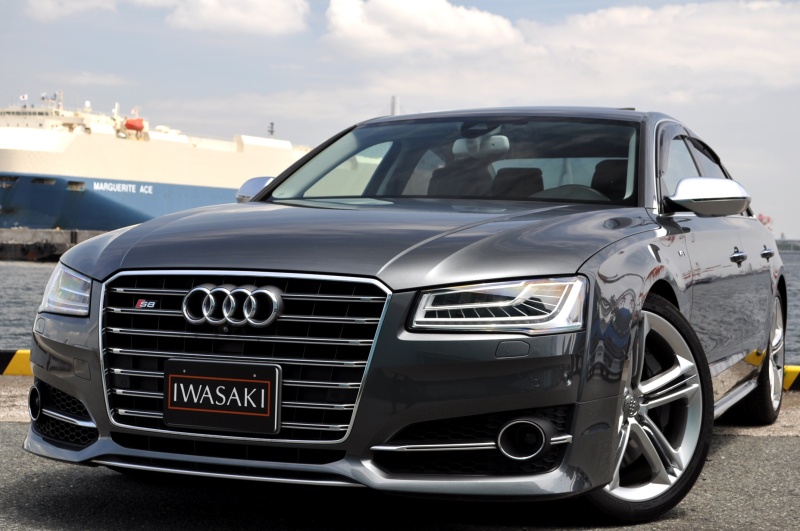 アウディ S8 中古車