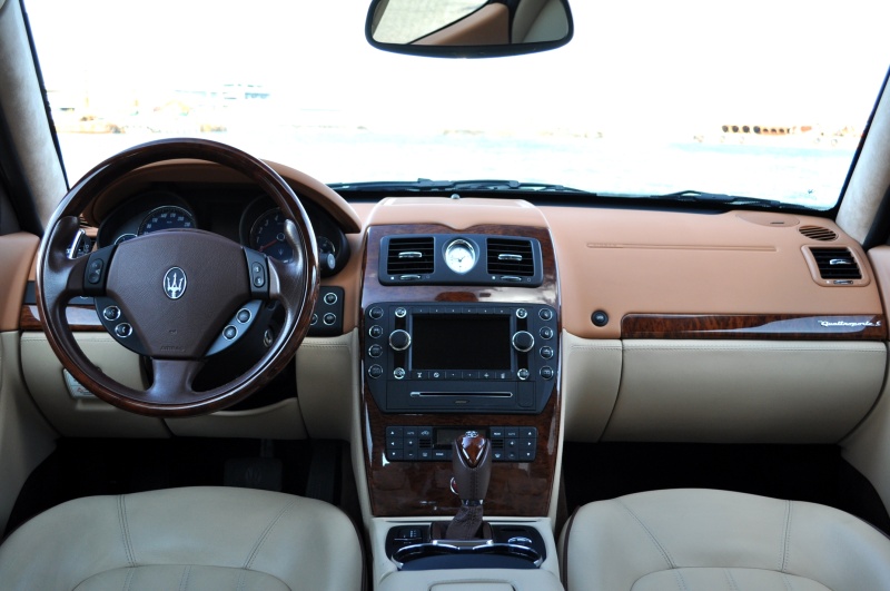 マセラティ クアトロポルテ 中古車