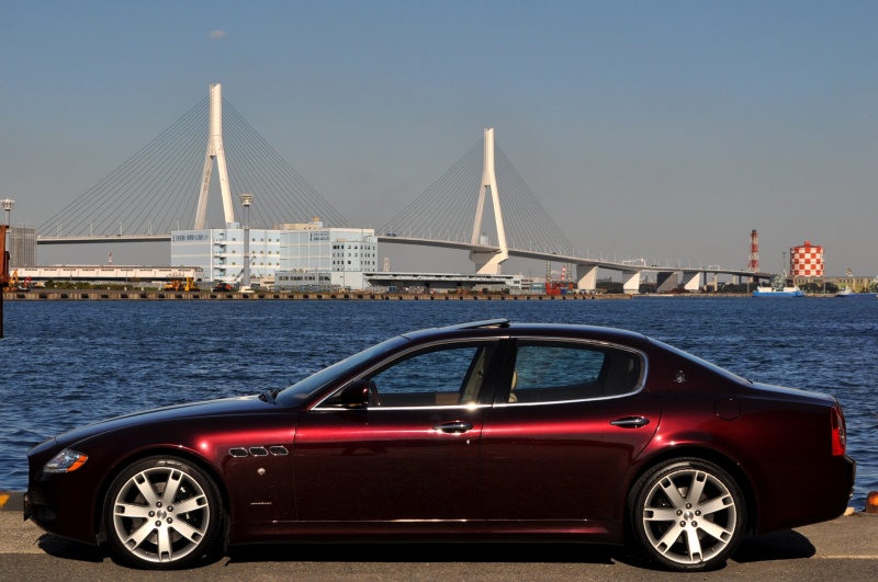 マセラティ クアトロポルテ 中古車