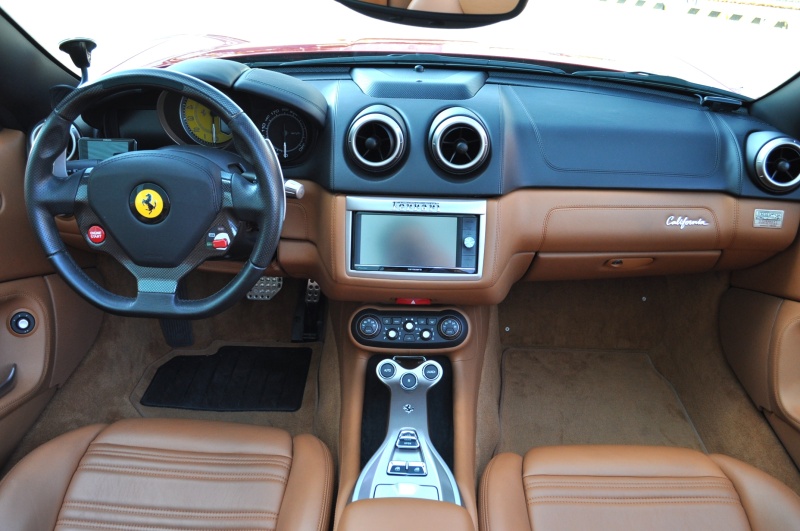 フェラーリ カリフォルニア 中古車