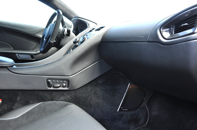 アストンマーティン ヴァンキッシュ 中古車