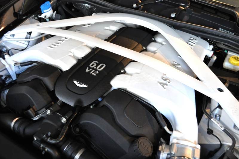 アストンマーティン ヴァンキッシュ 中古車