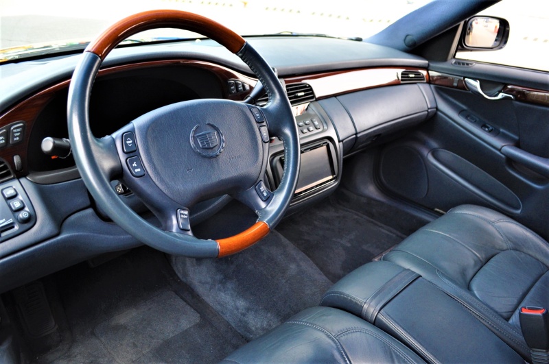 キャデラック ドゥビル 中古車