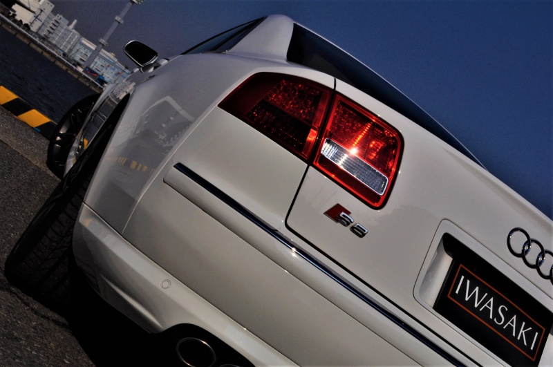 アウディ S8 中古車