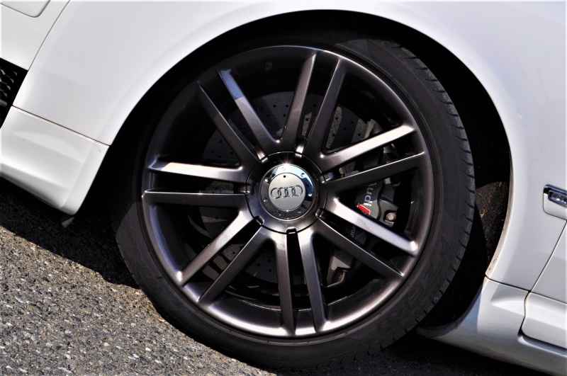 アウディ S8 中古車