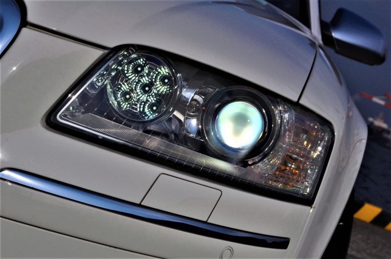 アウディ S8 中古車