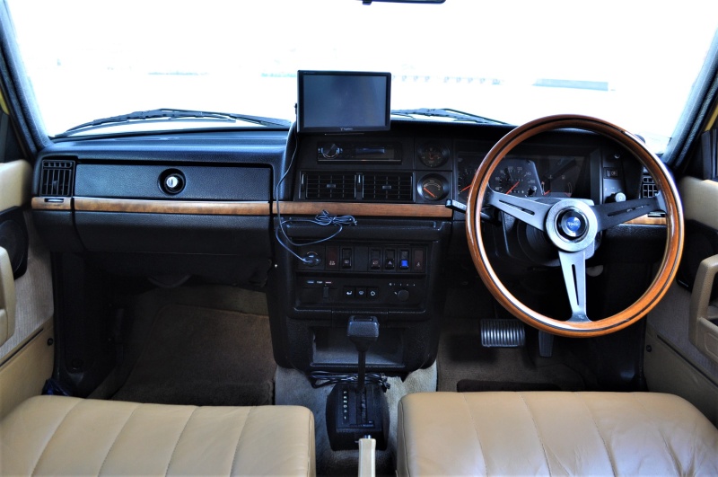 ボルボ 240 中古車