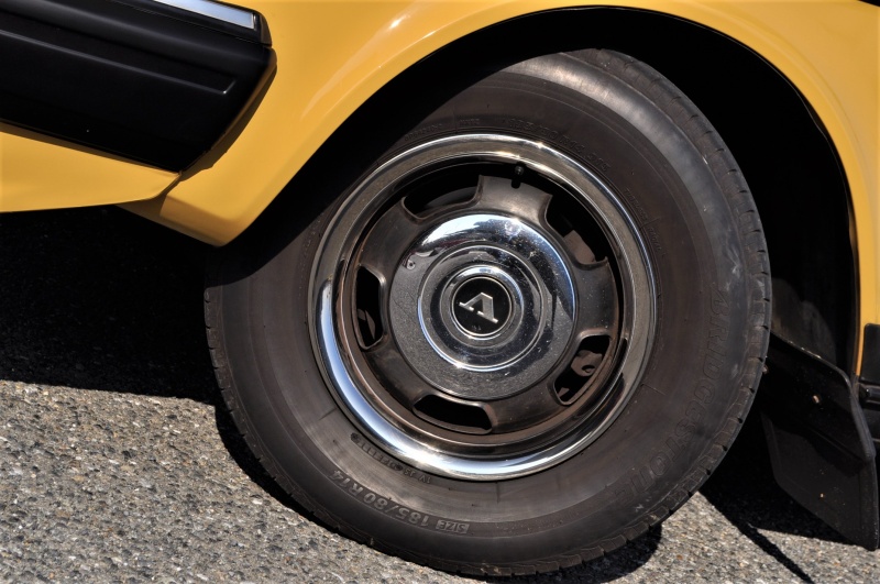 ボルボ 240 中古車