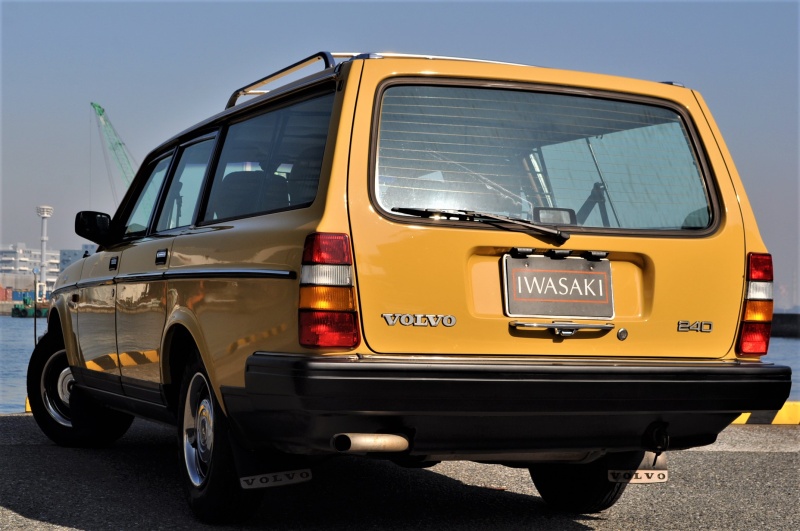 ボルボ 240 中古車